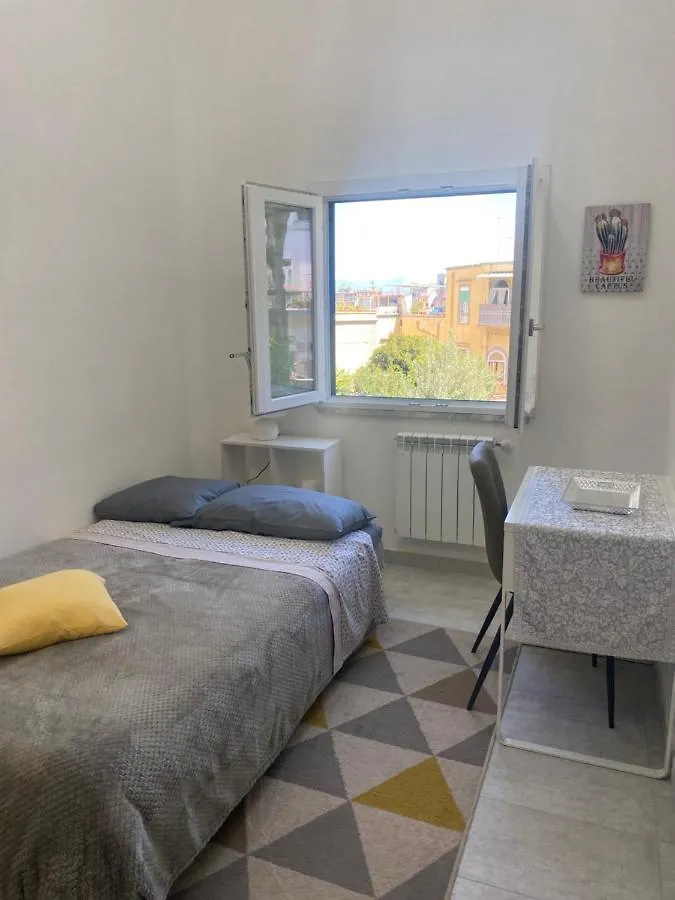 Garden House Apartments In Naples 0*,