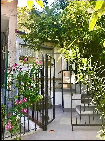 Garden House Apartments In Naples